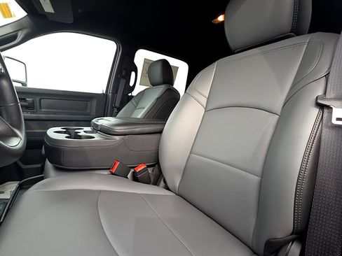 New 2026 RAM 3500 Tradesman w/ Chrome Appearance Group image 16