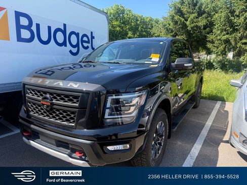 Used 2022 Nissan Titan PRO-4X w/ Pro-4x Convenience Package AWD/4WD image 1