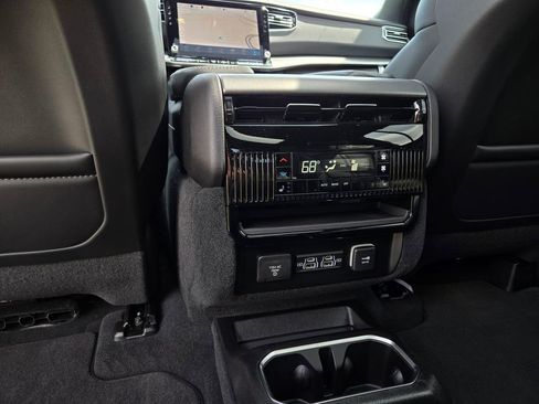 New 2026 Jeep Grand Wagoneer Limited AWD/4WD image 30