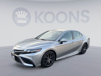 Used 2022 Toyota Camry SE w/ Cold Weather Package