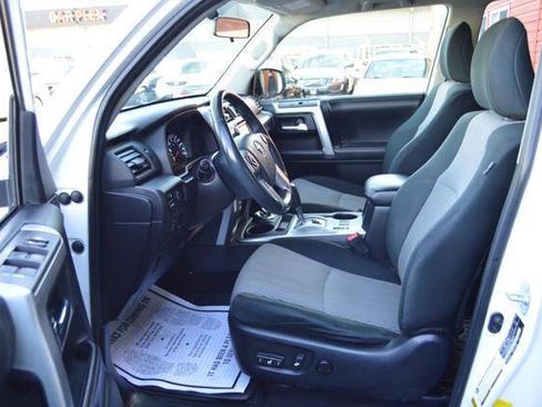 Used 2016 Toyota 4Runner 4WD image 40