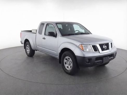 Used 2015 Nissan Frontier S image 1