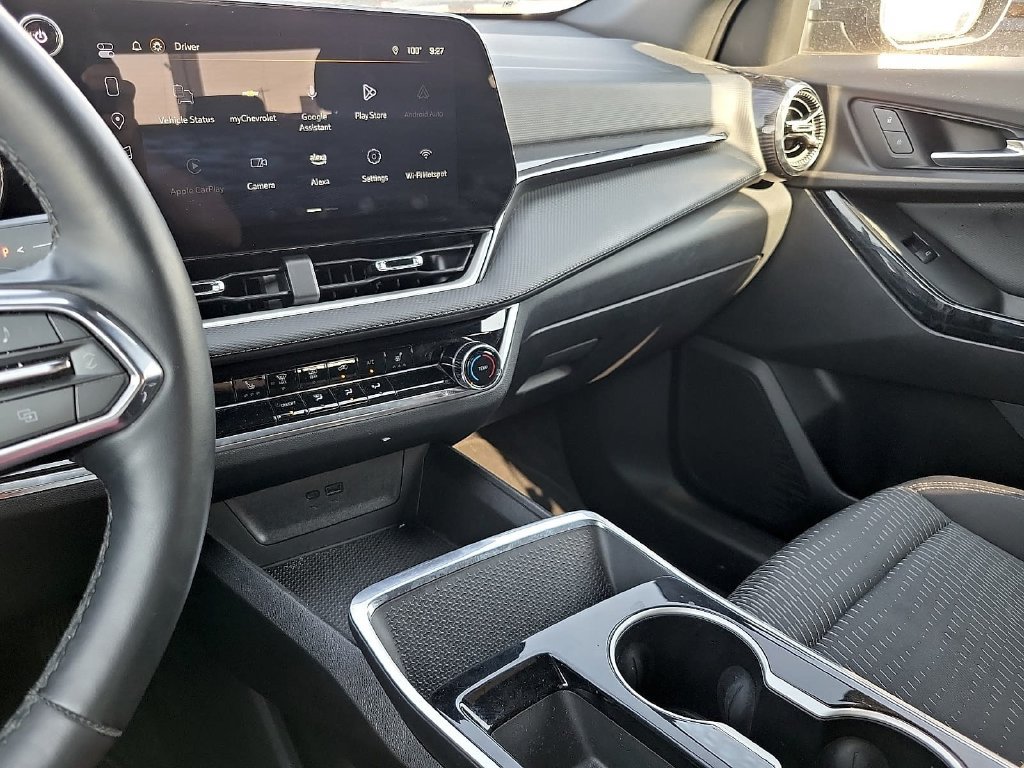 Used 2025 Chevrolet Equinox LT AWD/4WD image 25