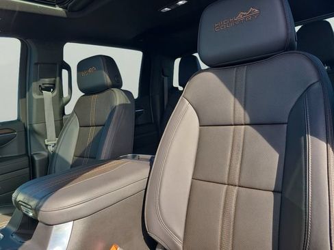 Used 2024 Chevrolet Silverado 1500 High Country w/ High Country Premium Package AWD/4WD image 15