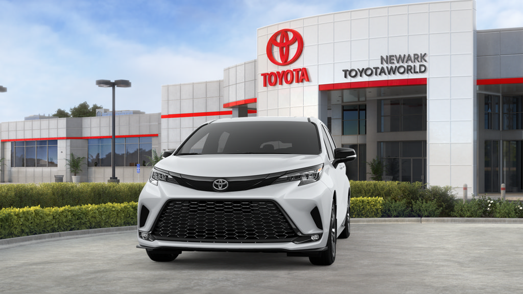 New 2026 Toyota Sienna XSE AWD/4WD image 6