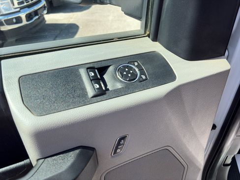 Used 2019 Ford F550 4x4 Regular Cab Super Duty image 15
