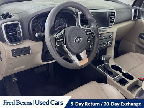 Used 2021 Kia Sportage LX image 11