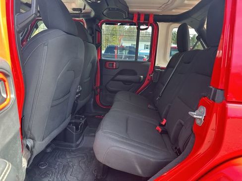 Used 2021 Jeep Wrangler Unlimited Sahara w/ Uconnect 4C Nav & Sound Group AWD/4WD image 31