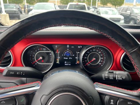 Used 2021 Jeep Wrangler Unlimited Rubicon AWD/4WD image 12