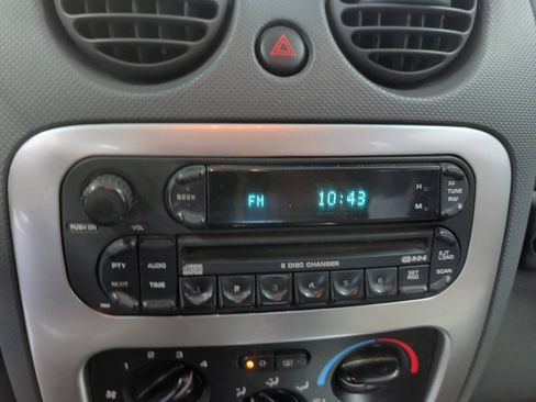 Used 2007 Jeep Liberty Limited AWD/4WD image 36