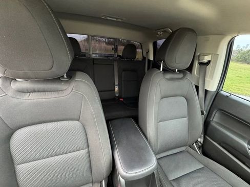 Used 2022 Chevrolet Colorado LT w/ Safety Package image 32