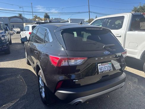 Used 2022 Ford Escape SE w/ Convenience Package FWD image 2