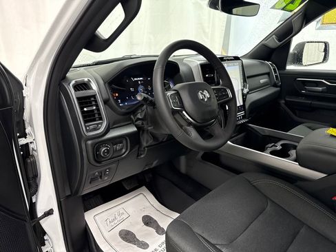 Used 2026 RAM 1500 Big Horn AWD/4WD image 17