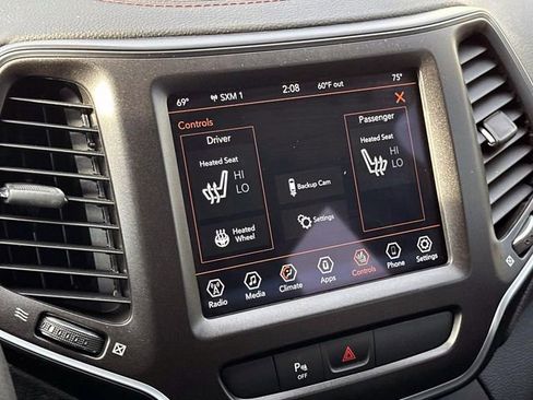 Used 2020 Jeep Cherokee Trailhawk w/ Cold Weather Group image 27