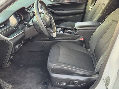 Used 2021 Jeep Grand Cherokee L Laredo w/ Luxury Tech Group I RWD image 11