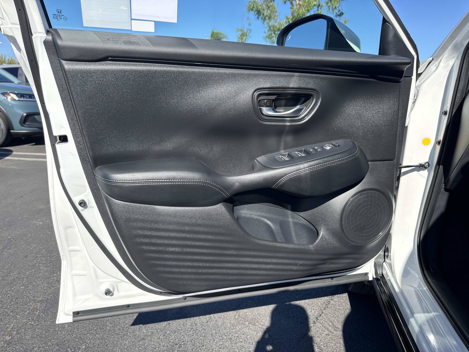 Used 2027 Honda HR-V EX-L image 21