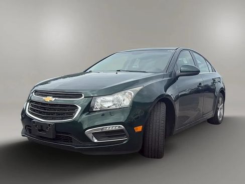 Used 2015 Chevrolet Cruze LT FWD image 3