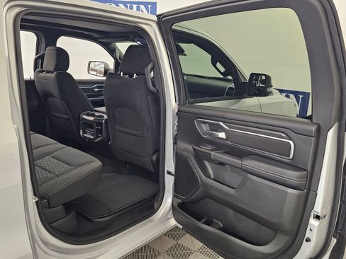 New 2026 RAM 1500 4x4 Crew Cab image 31
