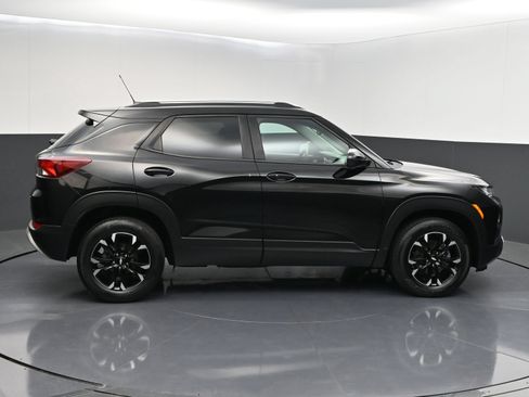 Used 2021 Chevrolet TrailBlazer LT w/ Premium Seating Package AWD/4WD image 8
