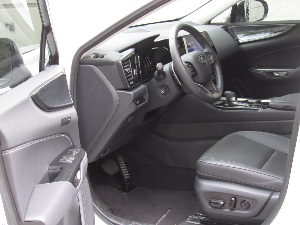 Used 2025 Lexus NX 350 AWD w/ Cold Area Package image 9