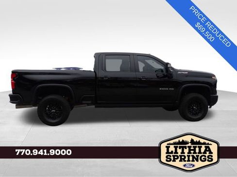 Used 2024 Chevrolet Silverado 2500 ZR2 w/ Technology Package image 8