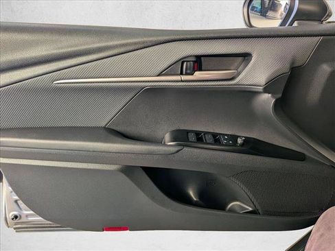 Used 2025 Toyota Camry SE FWD image 10