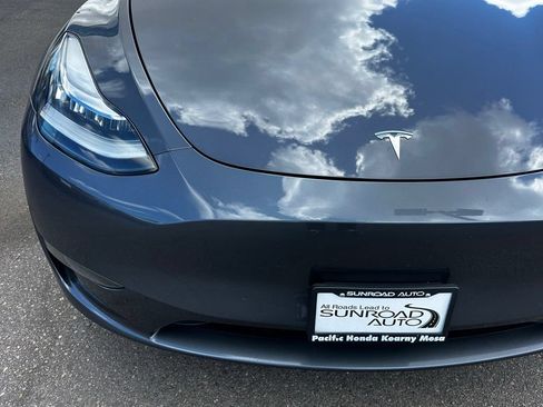 Used 2023 Tesla Model Y Long Range AWD/4WD image 4