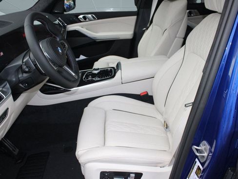 New 2026 BMW X7 M60i image 5