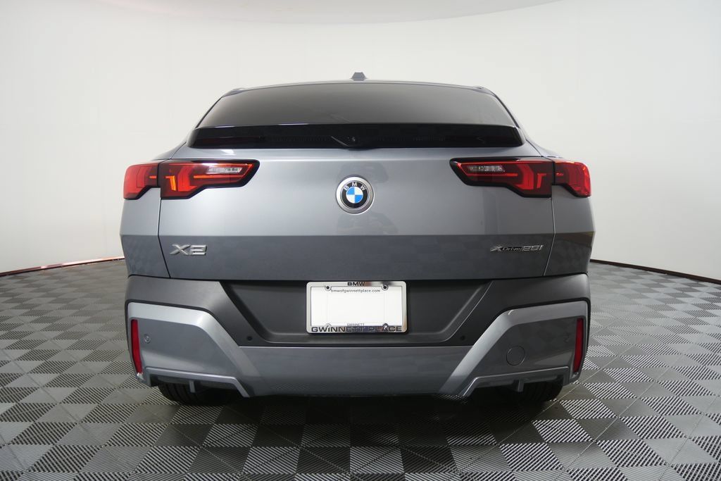 Certified 2025 BMW X2 xDrive28i w/ Premium Package AWD/4WD image 4