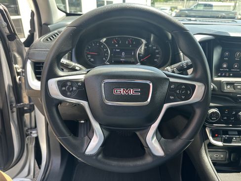 Used 2022 GMC Terrain SLE w/ Driver Convenience Package AWD/4WD image 11