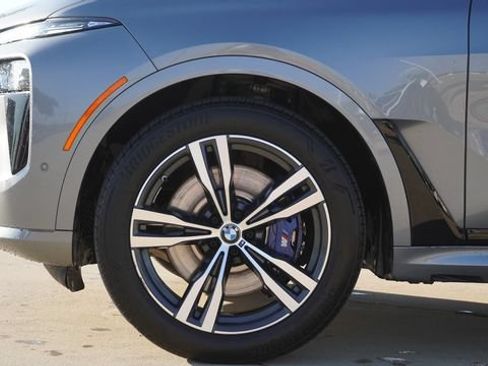 Used 2024 BMW X7 xDrive40i w/ Executive Package AWD/4WD image 5