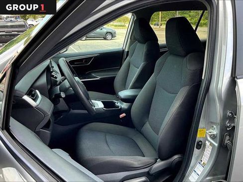 Certified 2022 Toyota RAV4 LE image 8