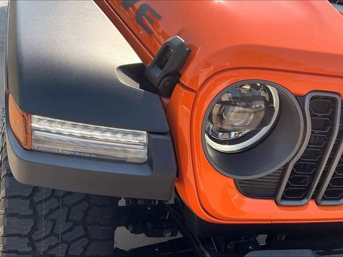 New 2025 Jeep Gladiator Mojave w/ Safety Group image 13