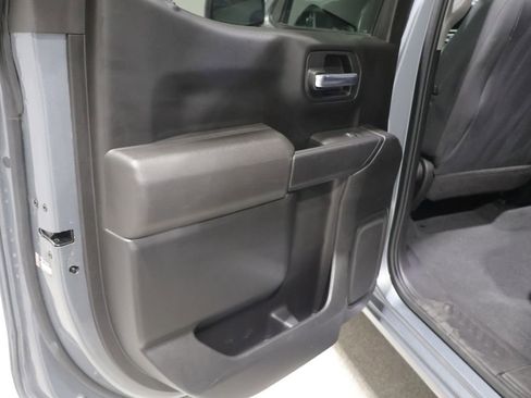 Used 2021 Chevrolet Silverado 1500 Custom Trail Boss AWD/4WD image 18