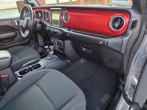 Used 2021 Jeep Gladiator Rubicon AWD/4WD image 29