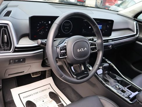 Certified 2025 Kia Sorento SX AWD/4WD image 20