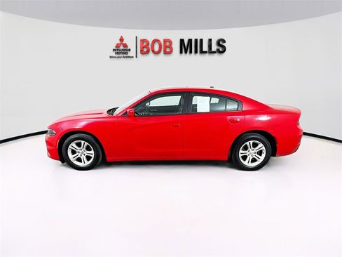 Used 2020 Dodge Charger SXT w/ Leather Interior Group image 4