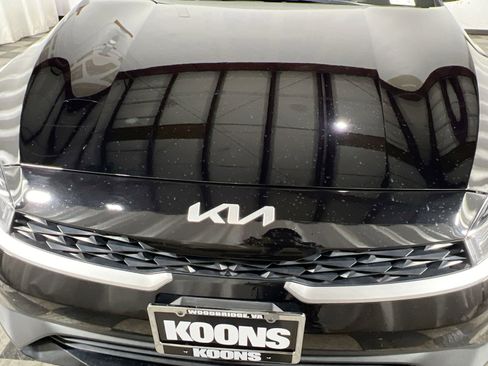 Used 2023 Kia Forte LXS w/ LXS Technology Package image 12