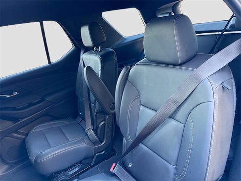 Used 2023 Chevrolet Traverse LT image 23