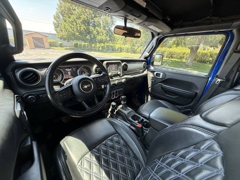 Used 2019 Jeep Wrangler Unlimited Sport S AWD/4WD image 9