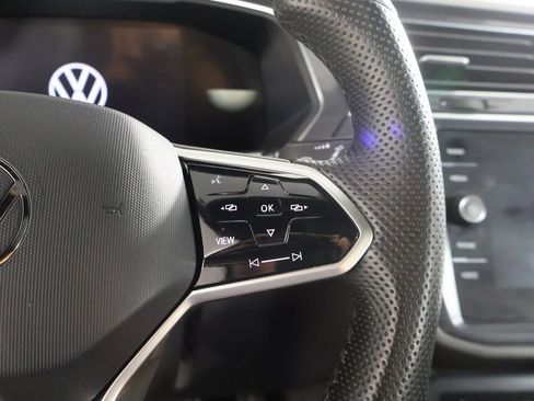 Used 2024 Volkswagen Tiguan SE R-Line image 45