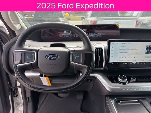 New 2025 Ford Expedition Platinum w/ Driver's Package AWD/4WD image 22