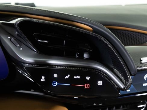 Used 2022 Ferrari SF90 Stradale image 28