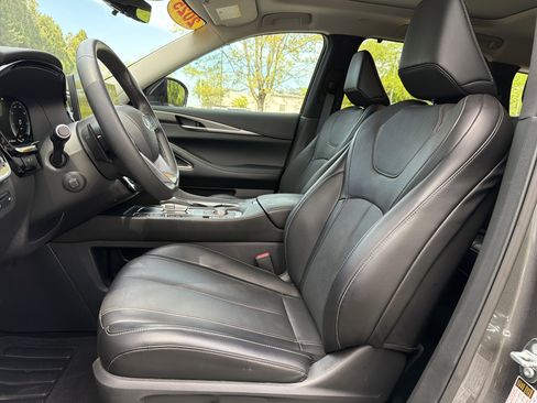 Certified 2025 INFINITI QX60 Luxe w/ Vision Package image 12