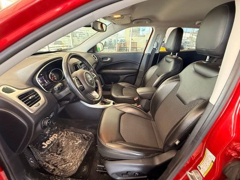 Used 2018 Jeep Compass Latitude w/ Popular Equipment Group image 13