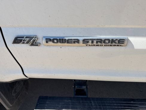 Used 2021 Ford F250 Limited image 12