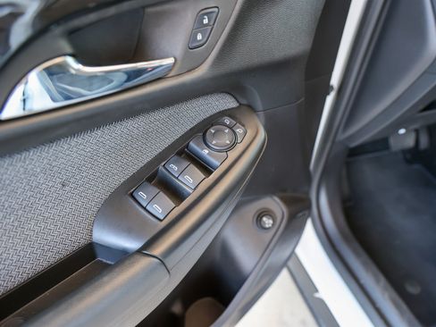 Used 2025 Chevrolet TrailBlazer LT w/ Convenience Package FWD image 37