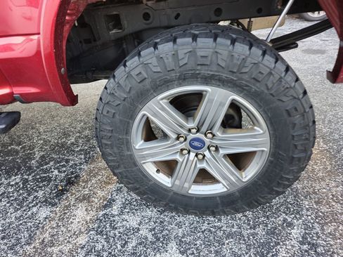 Used 2019 Ford F150 XLT w/ Equipment Group 302A Luxury image 10