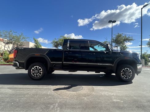 Used 2023 GMC Sierra 2500 SLE w/ SLE Value Package; AWD/4WD image 2