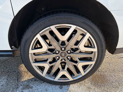 Used 2025 Ford Expedition Max Platinum w/ Platinum Ultimate Package image 14